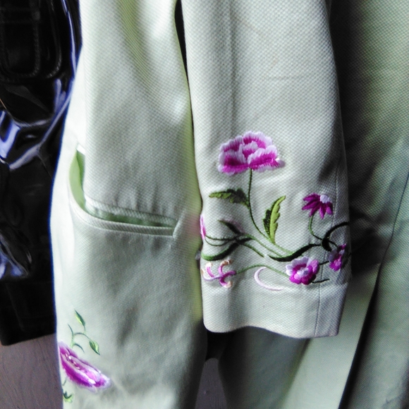 Victor Costa trench coat - Picture 7 of 15